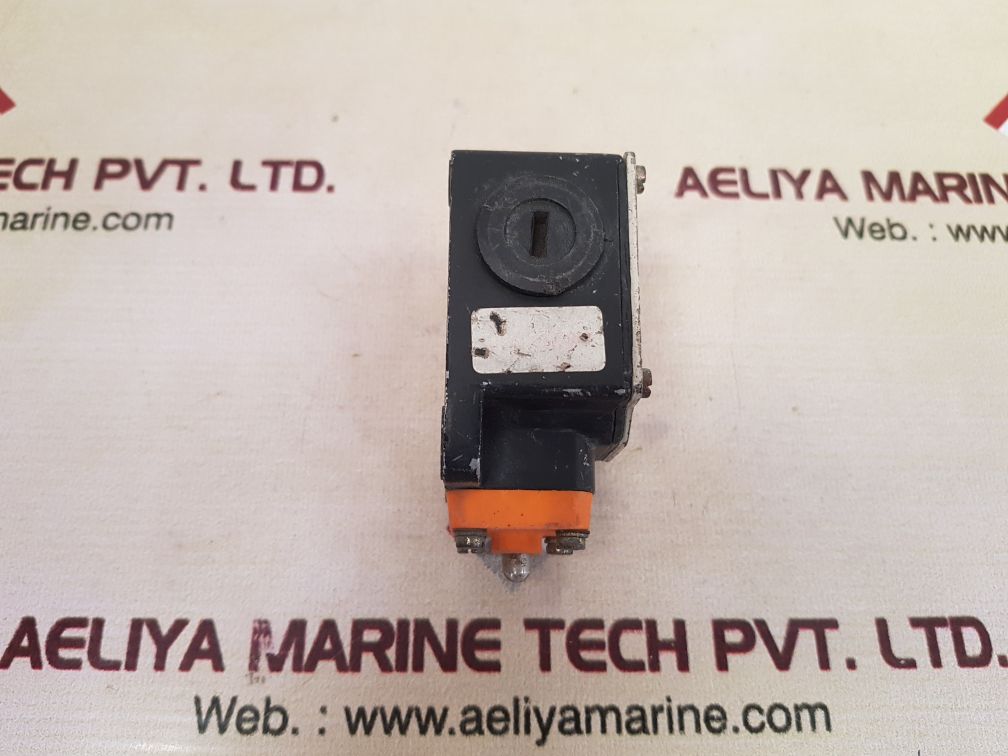Siemens 3se3 100-1b limit switch