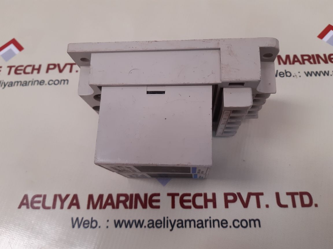 Omron 61f-gh + 61f-11h floatless level switch relay unit