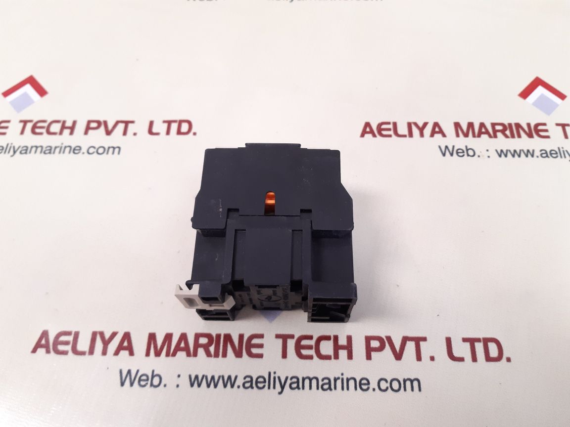 Telemecanique ca2 dn40 40e control relay 440v