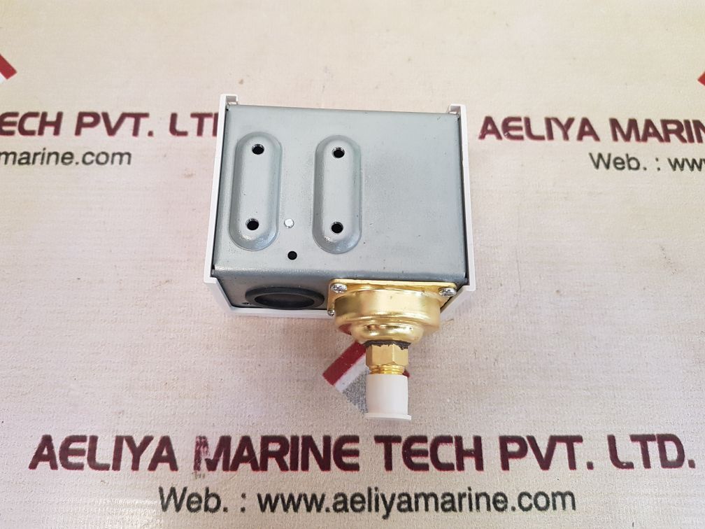 Saginomiya sns-c106q3a pressure controls switch 0.1 to 0.4 mpa