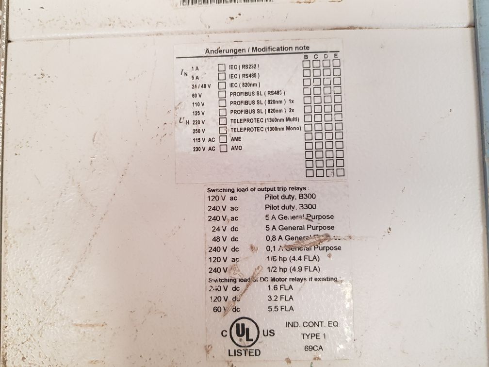 Siemens siprotec 7sj6111-5eb20-1ha0/ee overcurrent protection and control relay