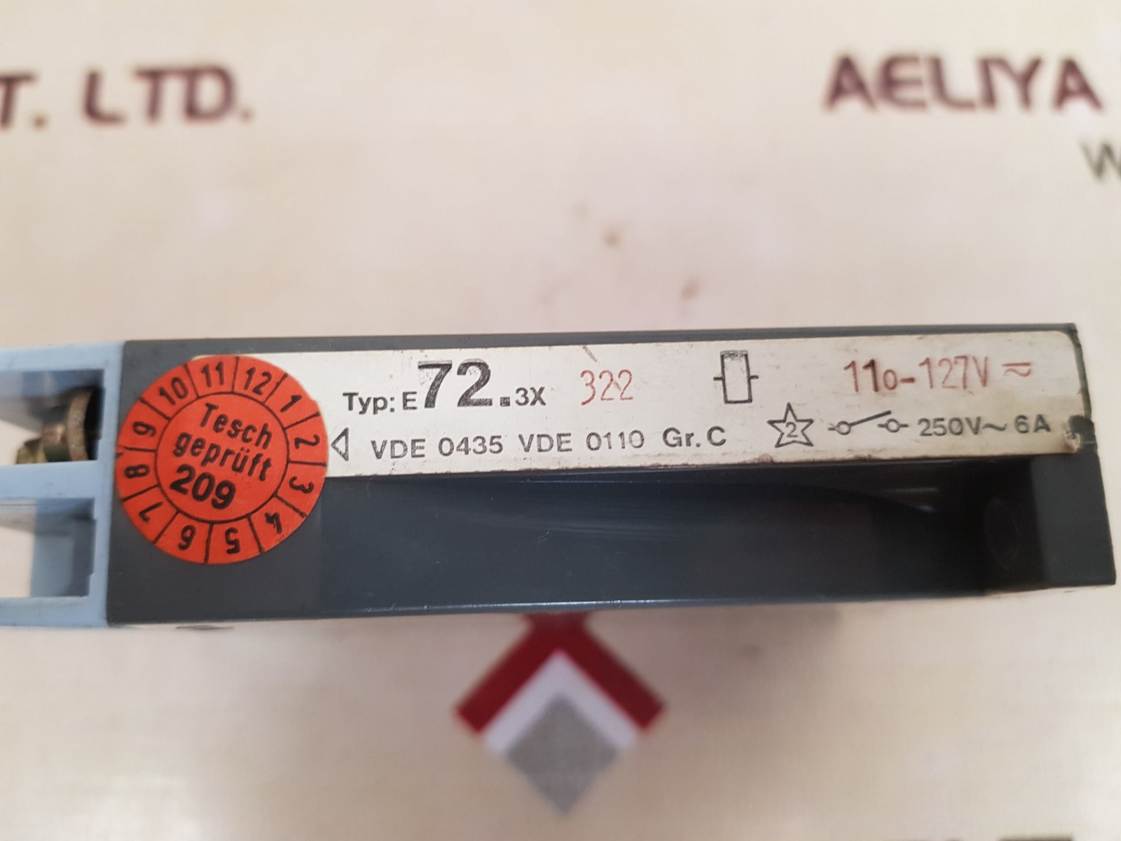 Tesch e72.3x 322 time delay relay