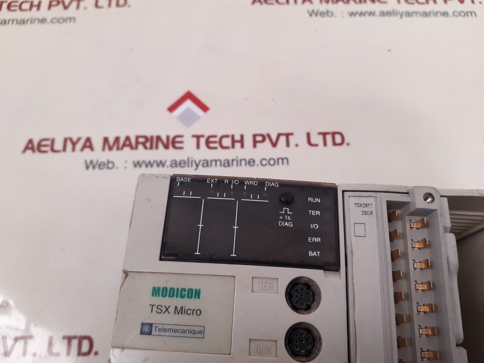 Telemecanique tsxdmz 28dr modicon unit Used