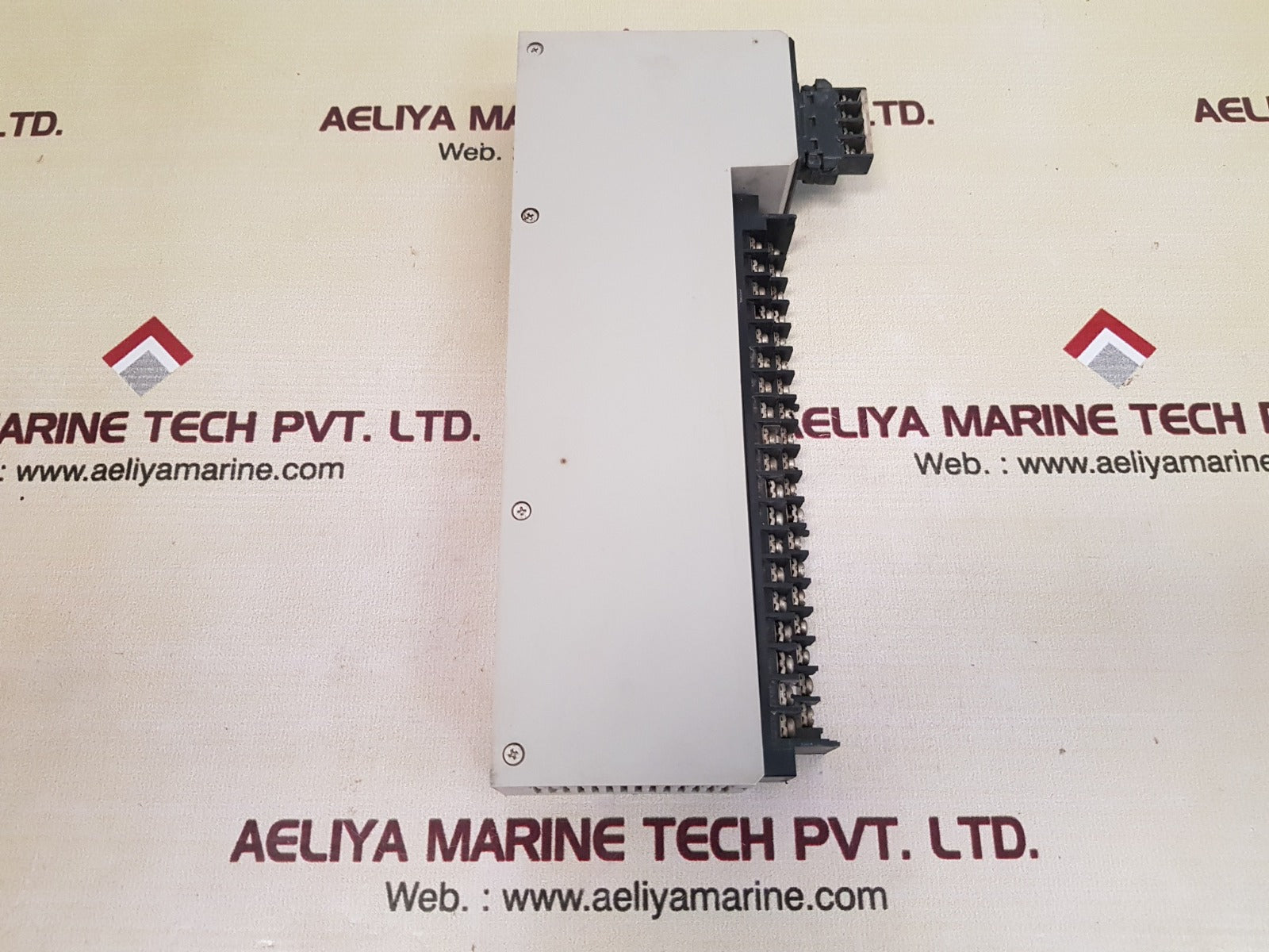 Omron c500-id218-crt input unit 24vdc, 9ma