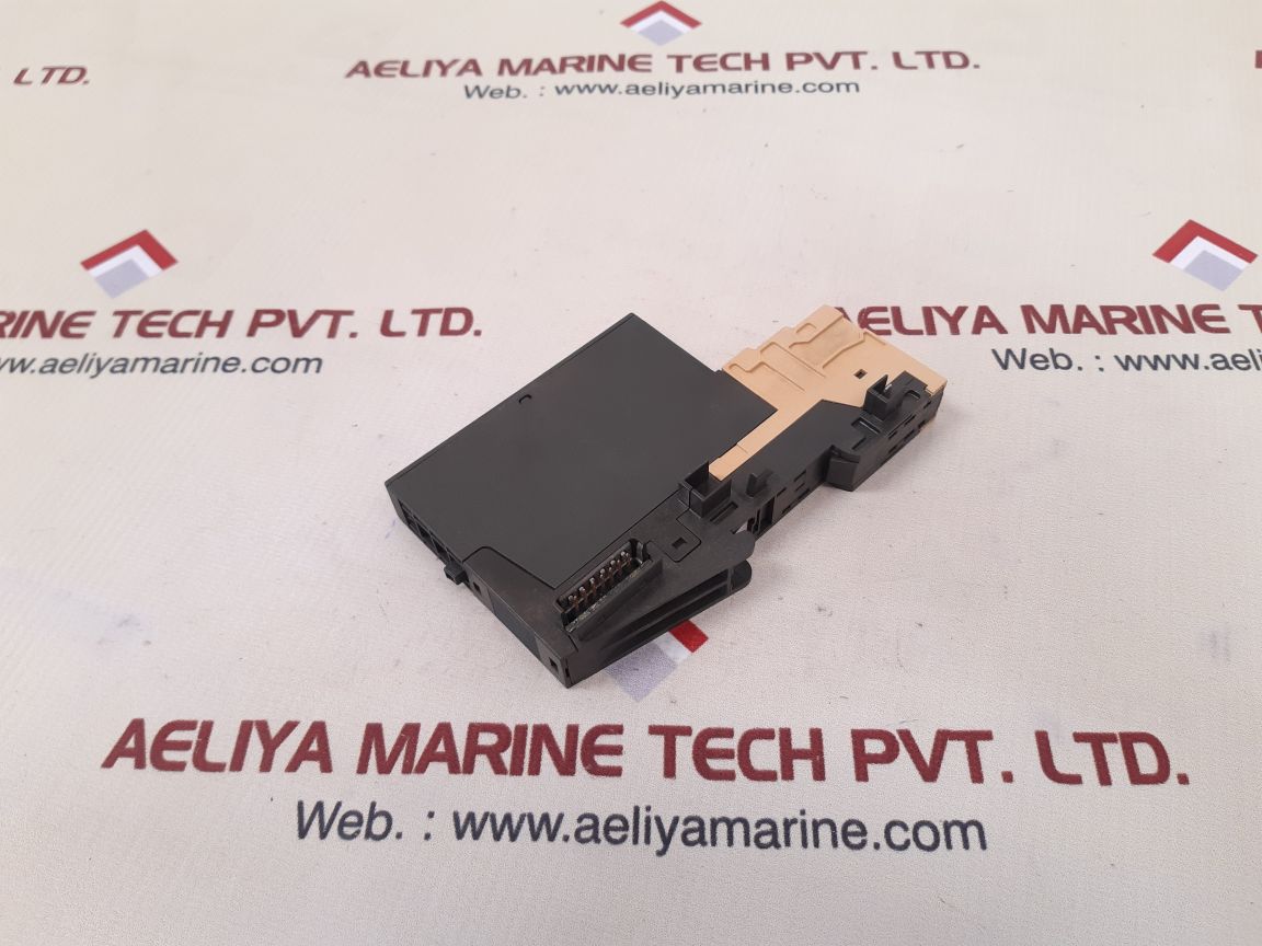 Siemens 6es7 138-4ca00-0aa0 power module with 6es7 193-4ce10-0aa0 base