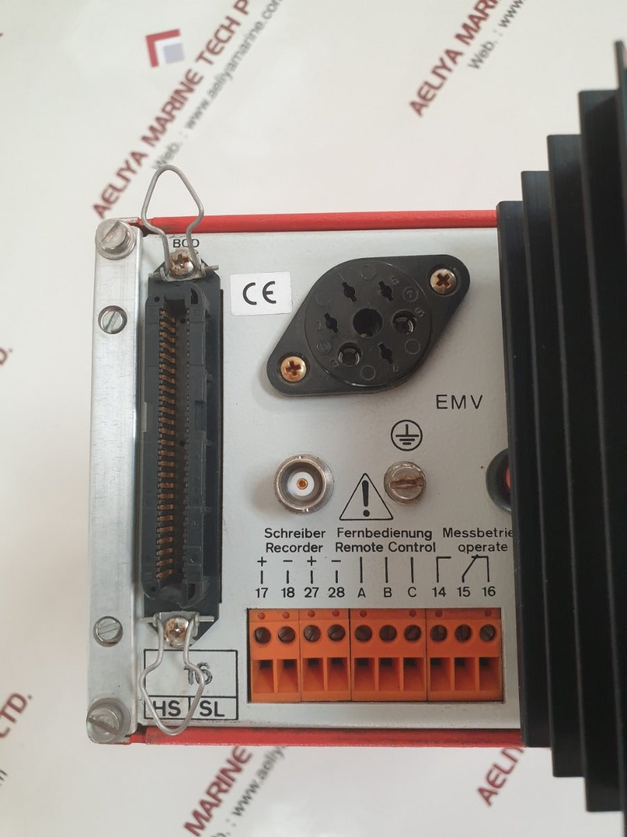 Leybold ionivac im 110 d vakcuum gauge controller