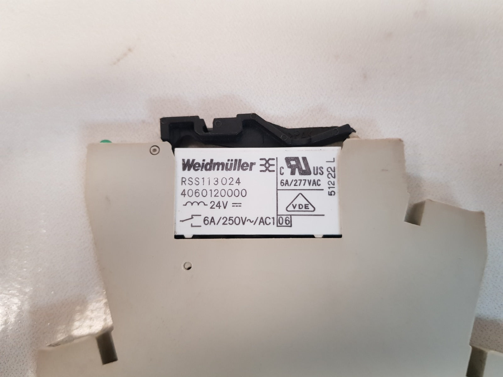 Set of 11x Weidmuller 8533640000 relay