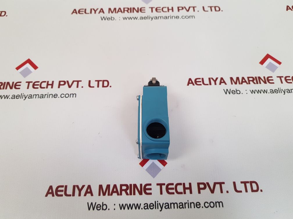 Honeywell gleb01c limit switch roller plunger
