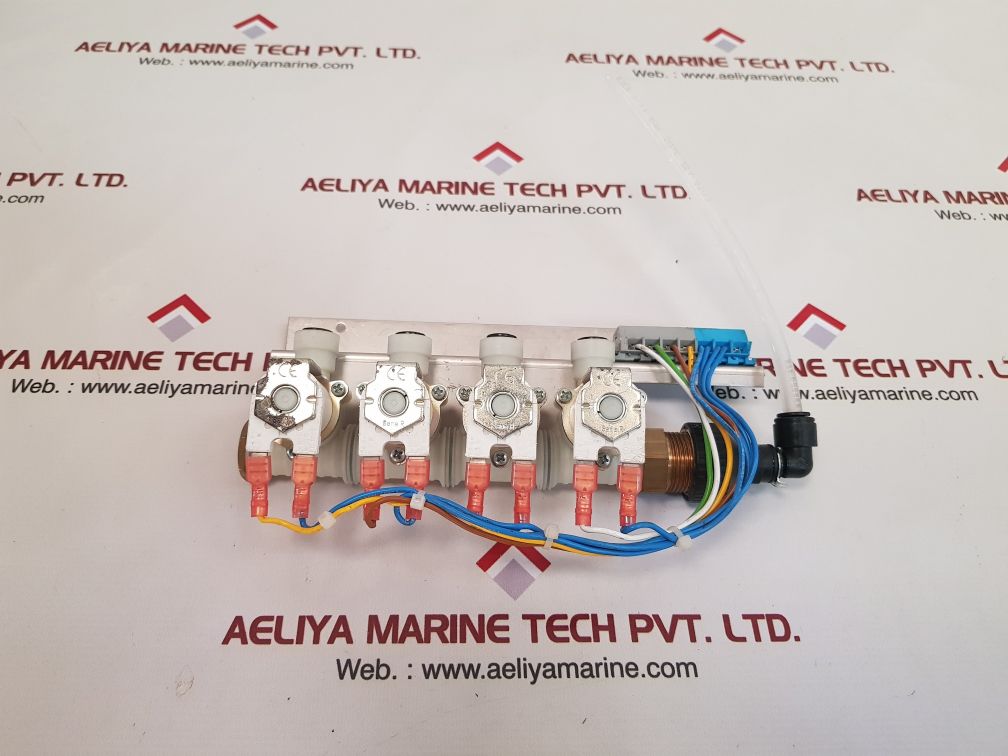 Series r 63 w functional 3/3 way normally closed