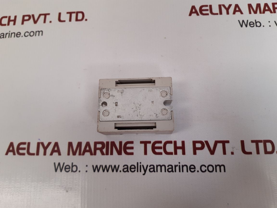 Omron g3na-225b solid state relay