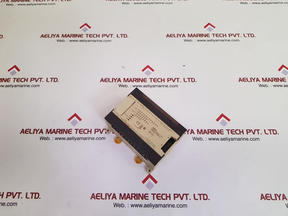 Omron cpm1a-30cdr-a-v1 programmable controller NEW