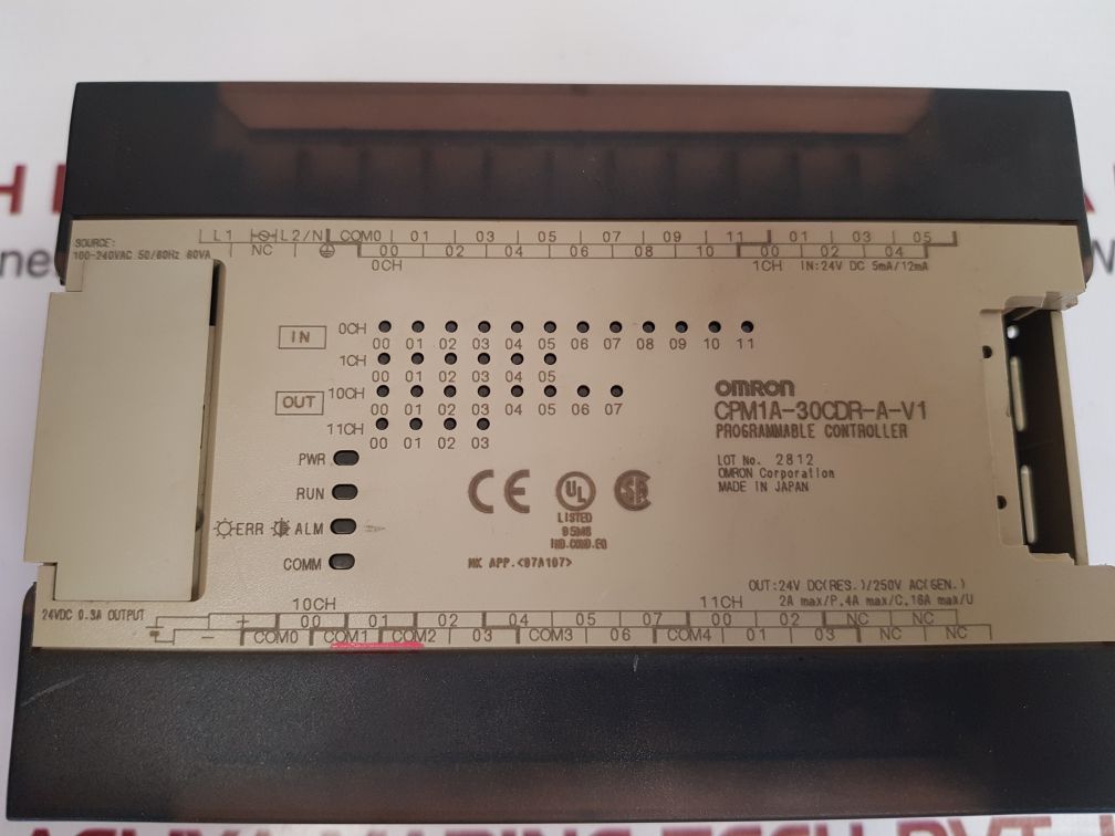 Omron cpm1a-30cdr-a-v1 programmable controller NEW