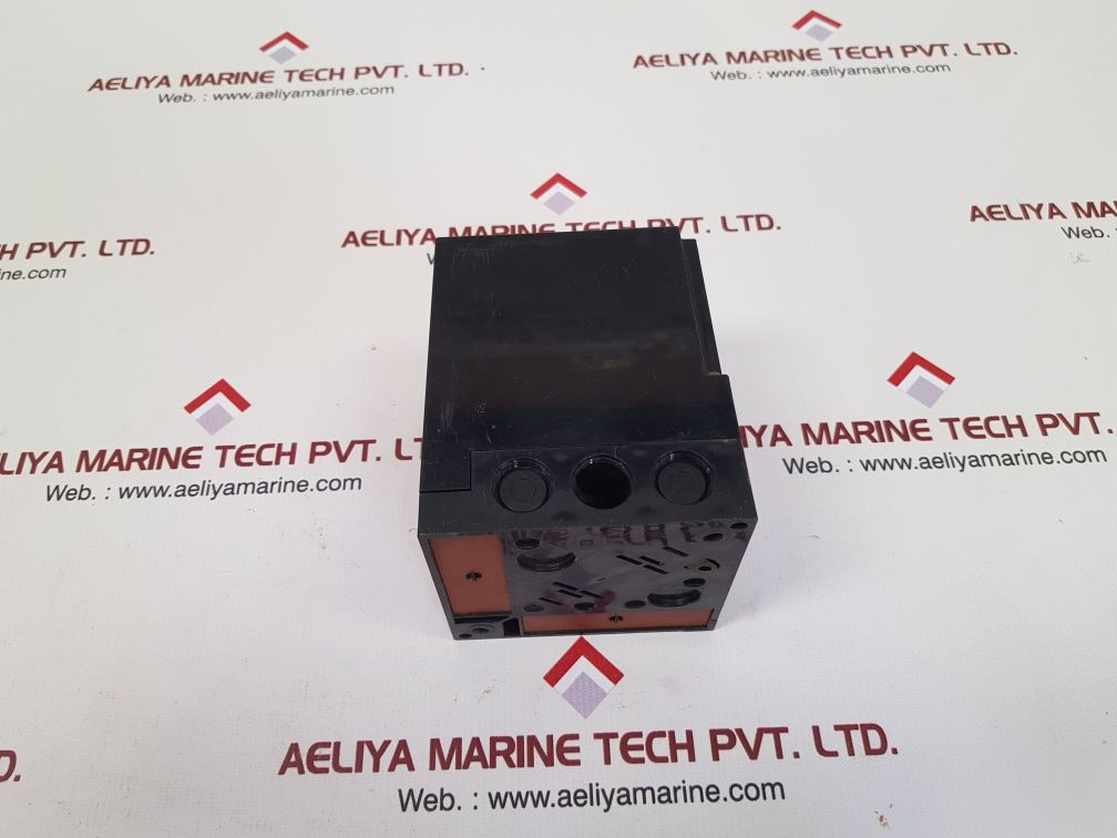 Siemens lal3.25 flame oil burner controller used