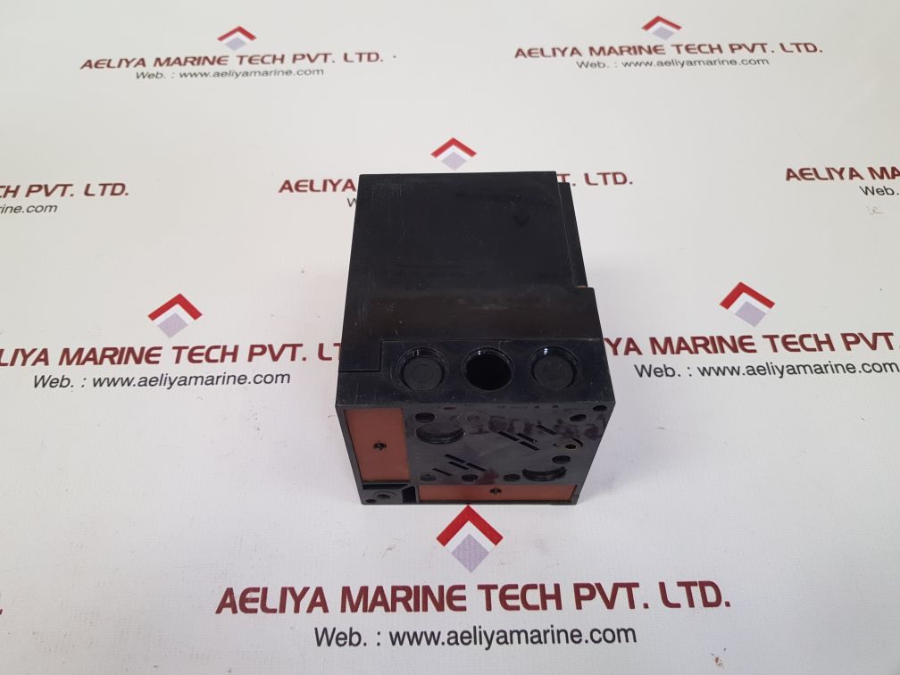 Siemens lal3.25 flame oil burner controller used