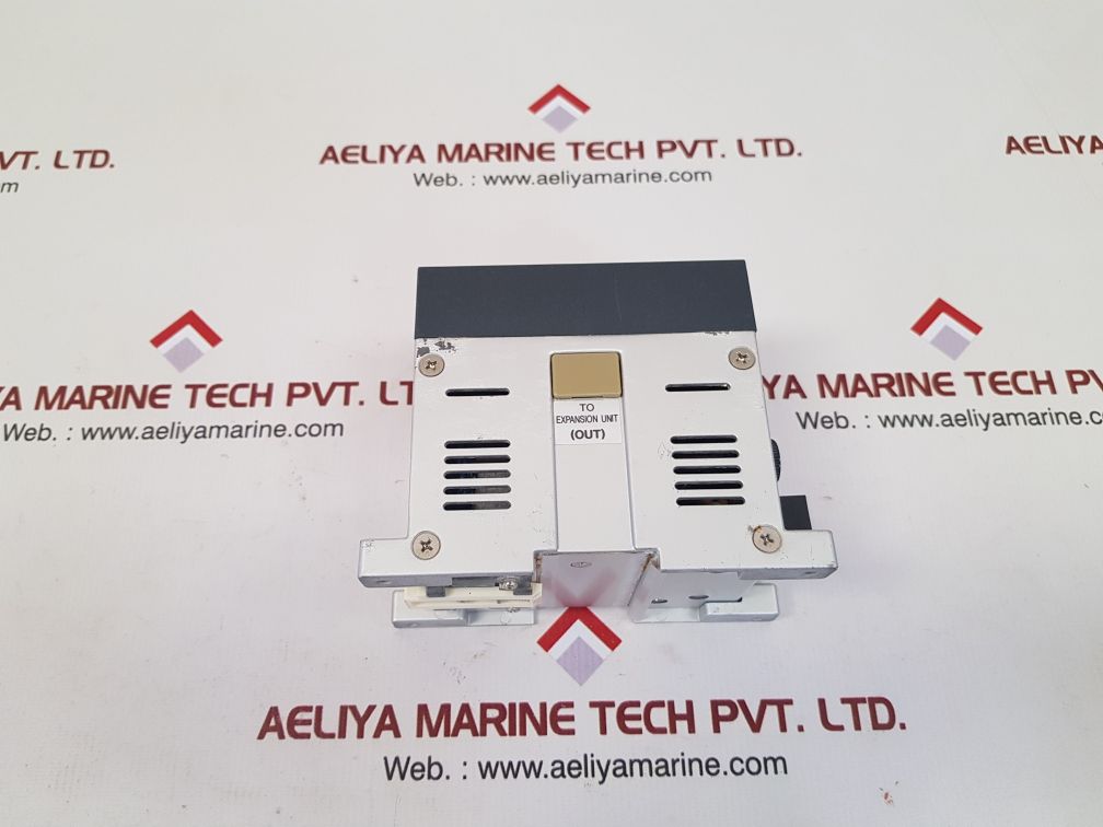 Idec pfa-1t081 8-output unit relay
