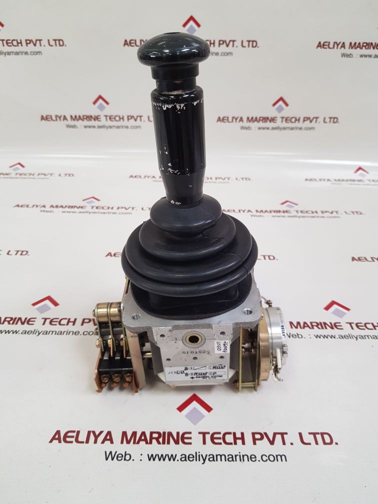 Nakamura c m3330° joystick