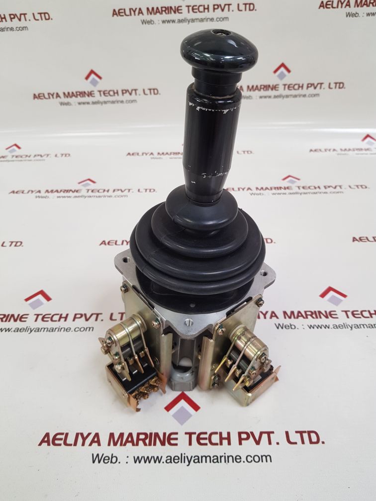 Nakamura c m3330° joystick