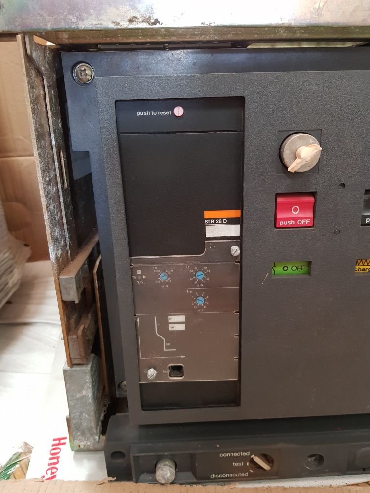 Merlin gerin masterpact m25 h1 circuit breaker ui 1000v~ 50/60hz