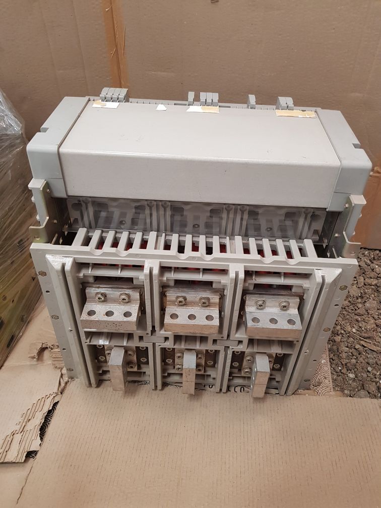 Merlin gerin masterpact nw12 n1 circuit breaker