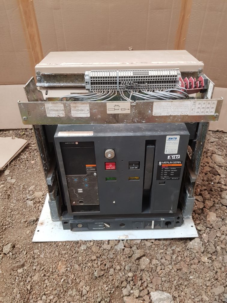 Merlin gerin m25 h1 circuit breaker