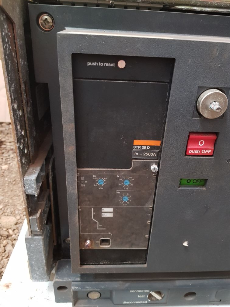 Merlin gerin m25 h1 circuit breaker