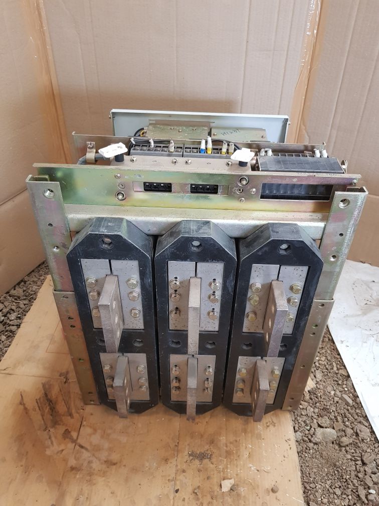Hyundai hat 25 air circuit breaker Used