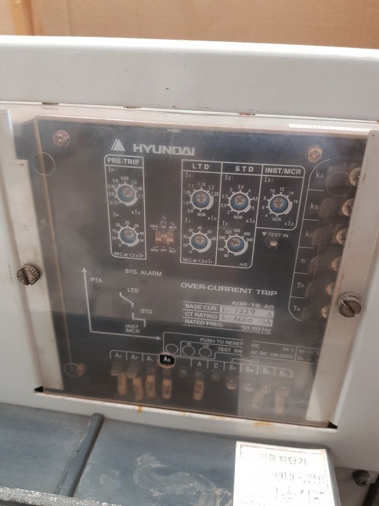 Hyundai hat 16 air circuit breaker Used