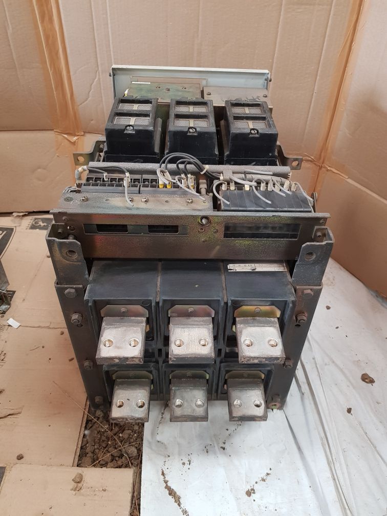 Hyundai hat 16 air circuit breaker Used