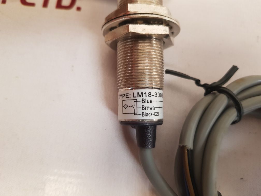 Lm18-3008na proximity switch