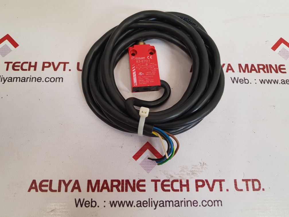 Crouzet 83-870-1 micro limit switch plunger new