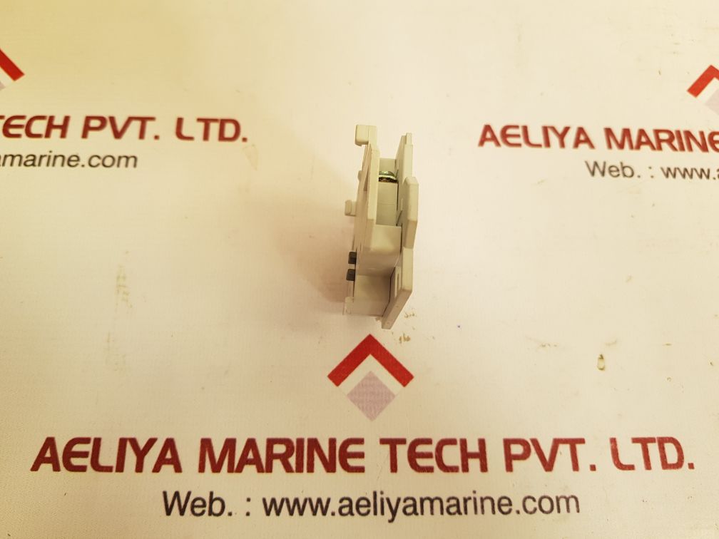 Eaton cutler-hammer c320kgs1 auxiliary contact
