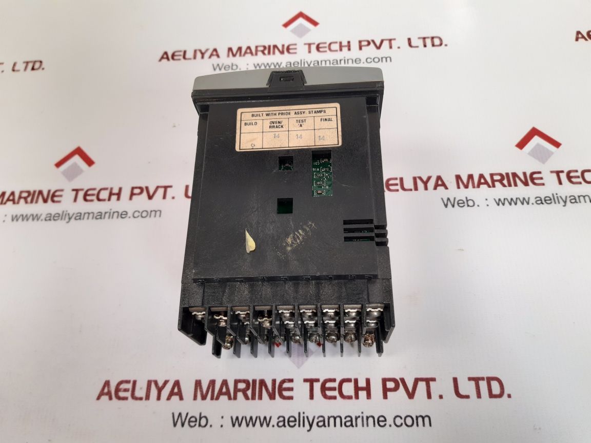 Honeywell dc3200-aa-100r-240-00000-00-0 digital controller