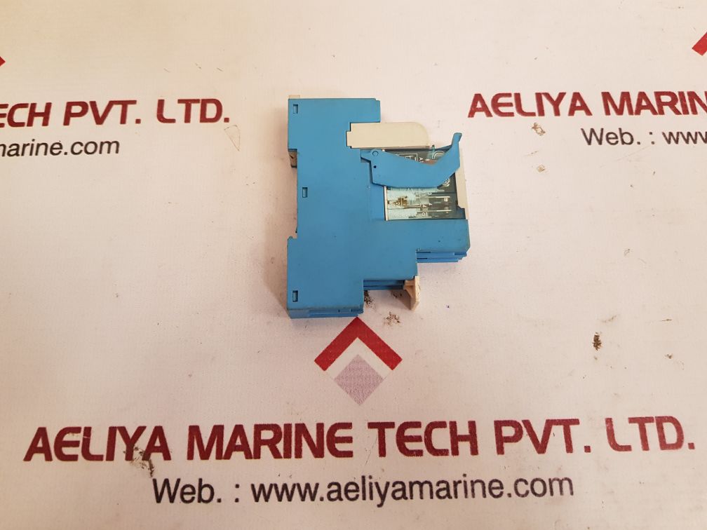 Finder 97.02 relay socket