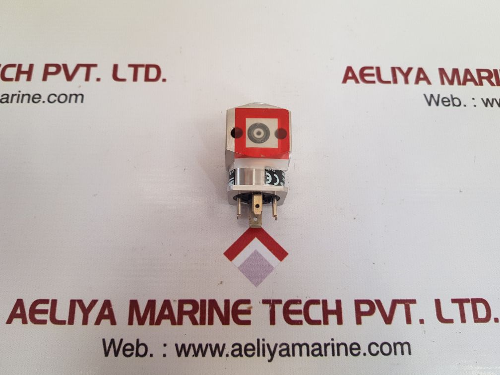 Trafag 8264.79.2510 bar pressure transmitter