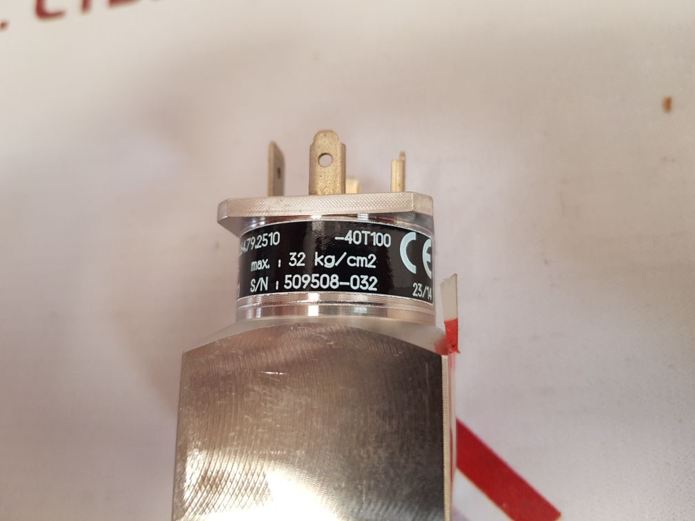 Trafag 8264.79.2510 bar pressure transmitter