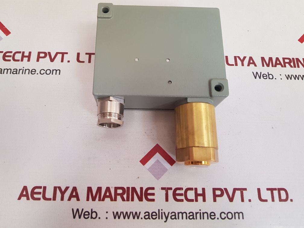 Trafag 900.2376.903 pressure switch New