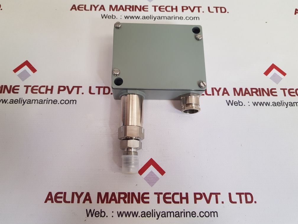 Trafag 8202.25.2210 pressure transmitter