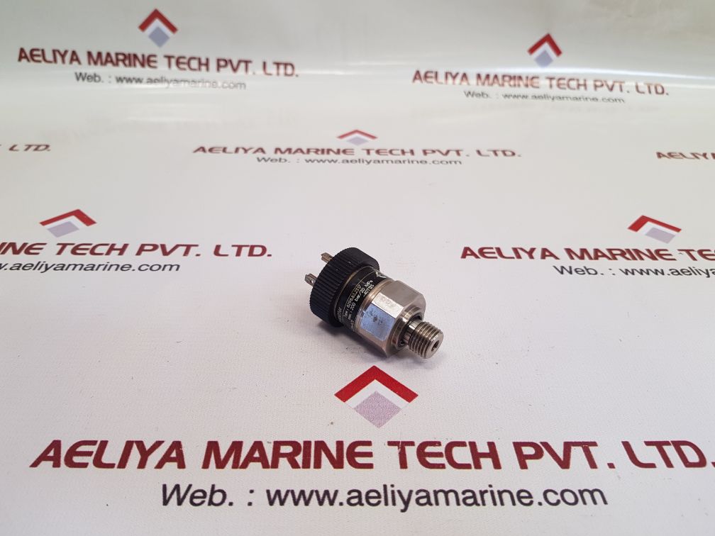 Trafag 8298.83.2317 pressure transmitter