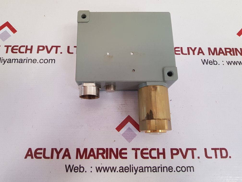 Trafag 940.2377.903 pressure switch 0...6 bar