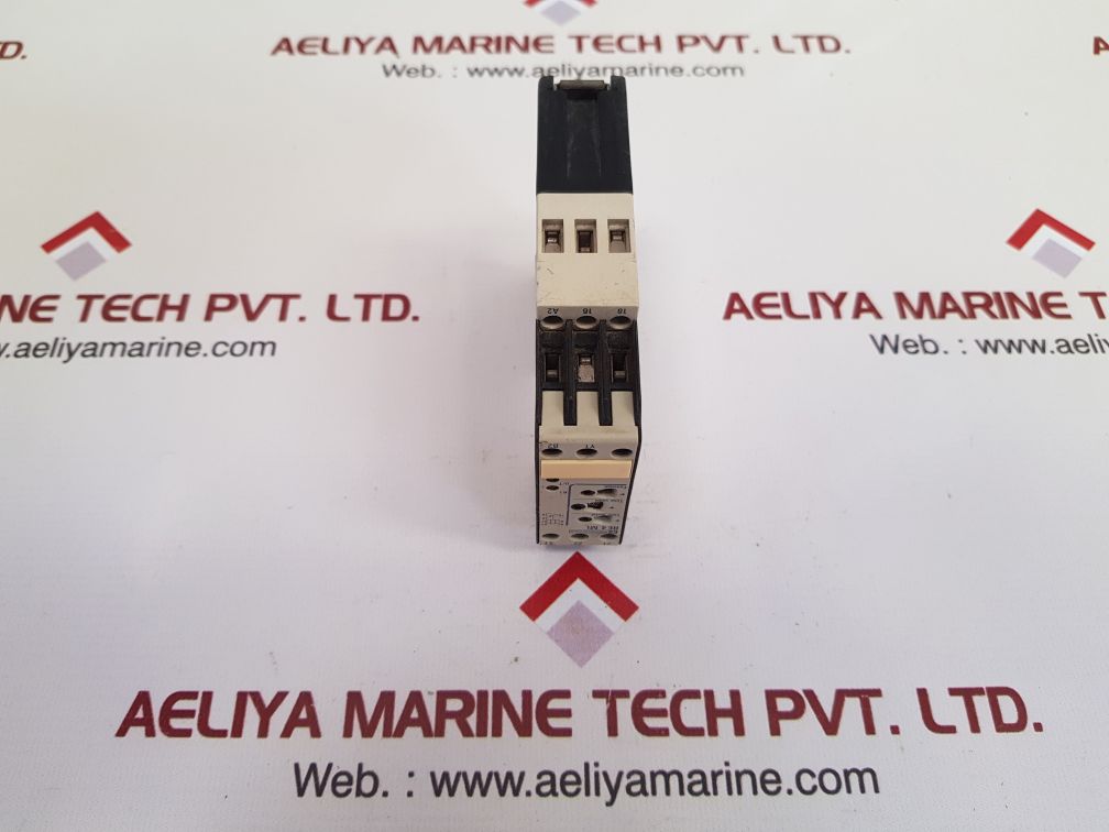 Telemecanique re4 ml11bu time relay 0,05s-300h