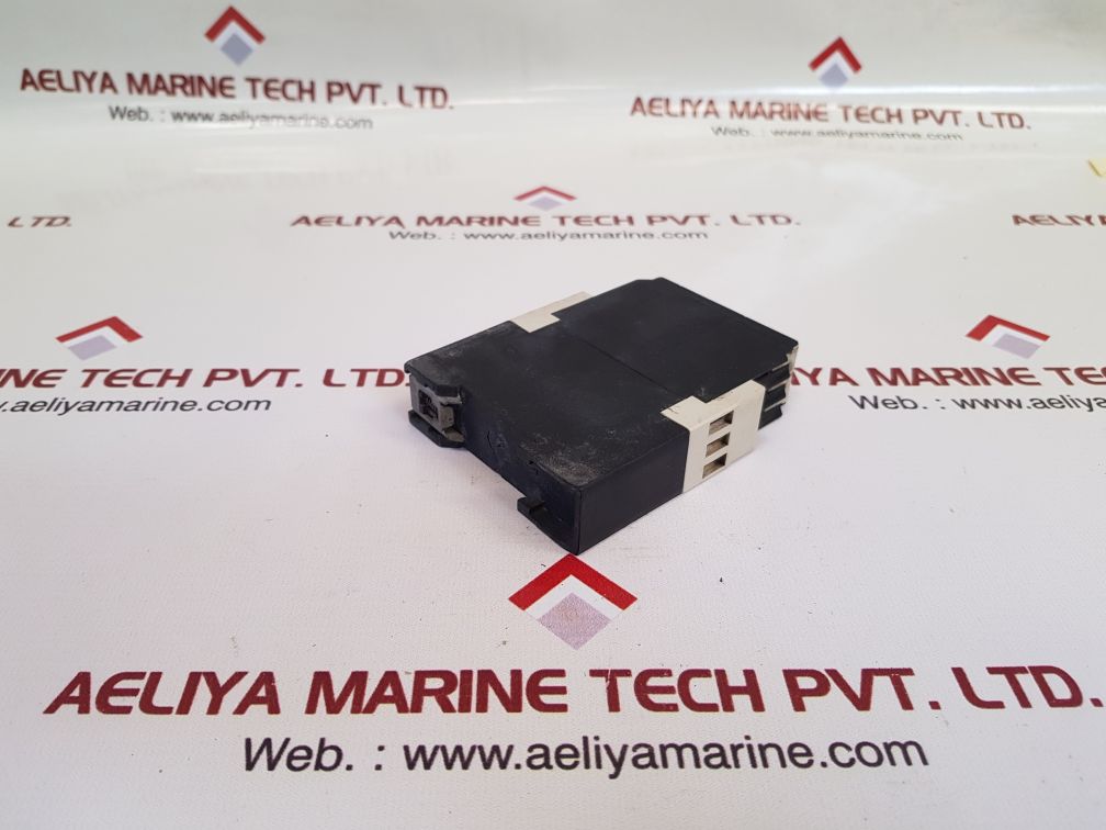 Telemecanique re4 ml11bu time relay 0,05s-300h