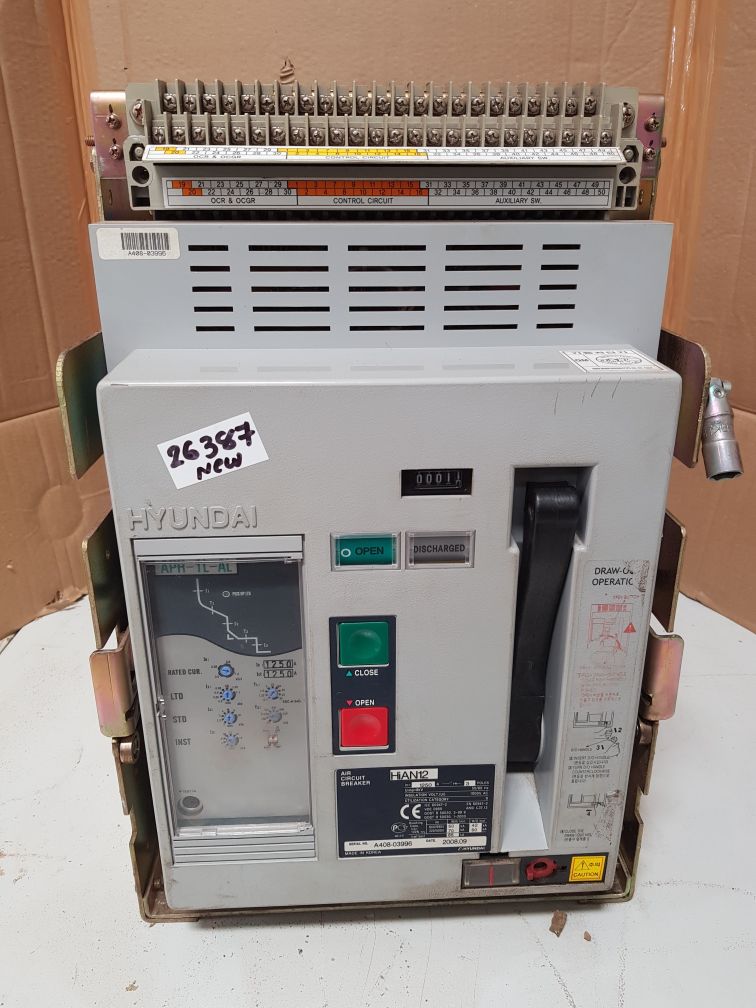 Hyundai hian12 air circuit breaker