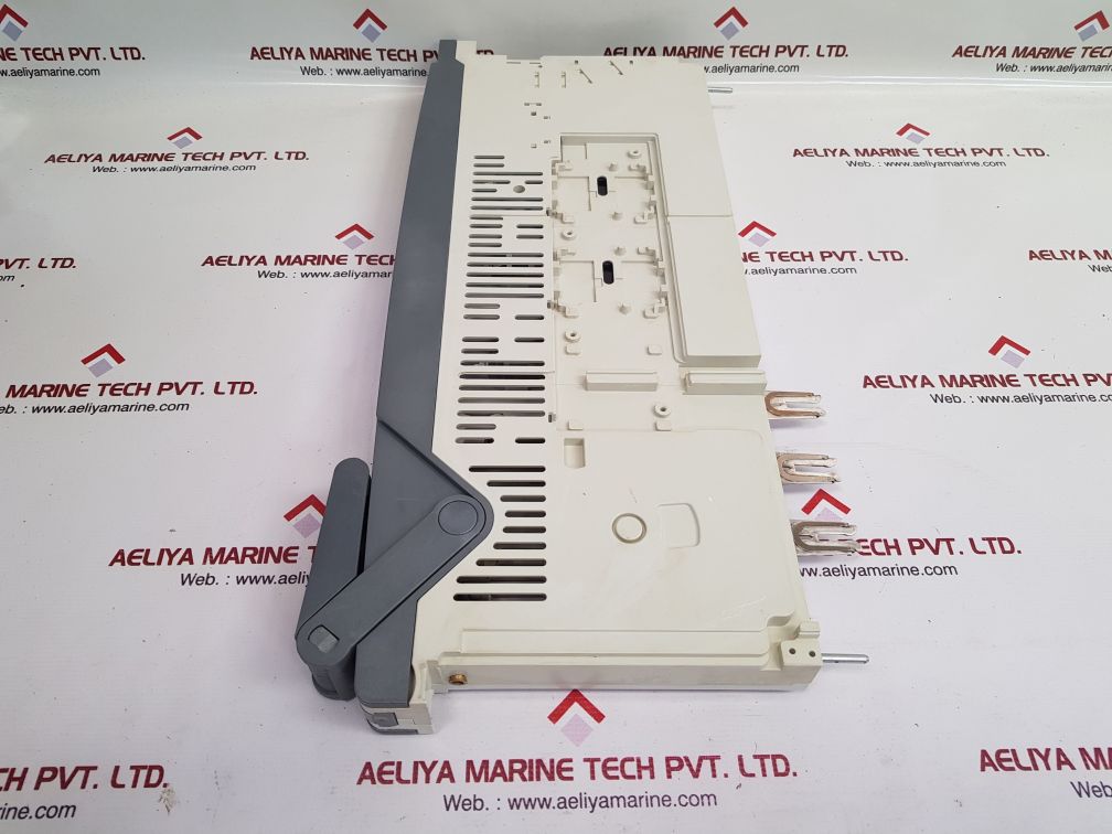 Abb xr00 cable shroud xrm100bs