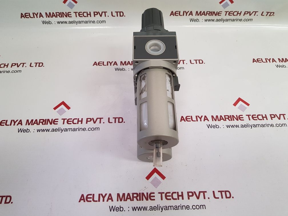 Taiyo efr-15 filter regulator with eal-15 air lubricator