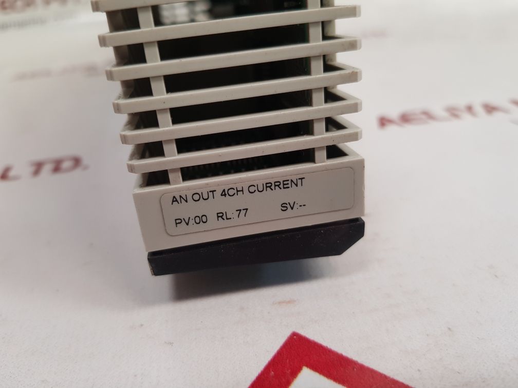 Schneider 140 aco 020 00 analog output module