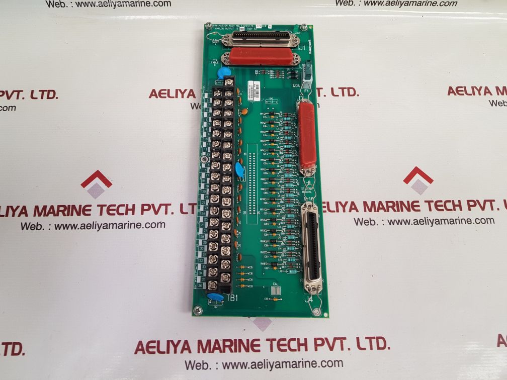 Honeywell 51204174-175 analog output module Used