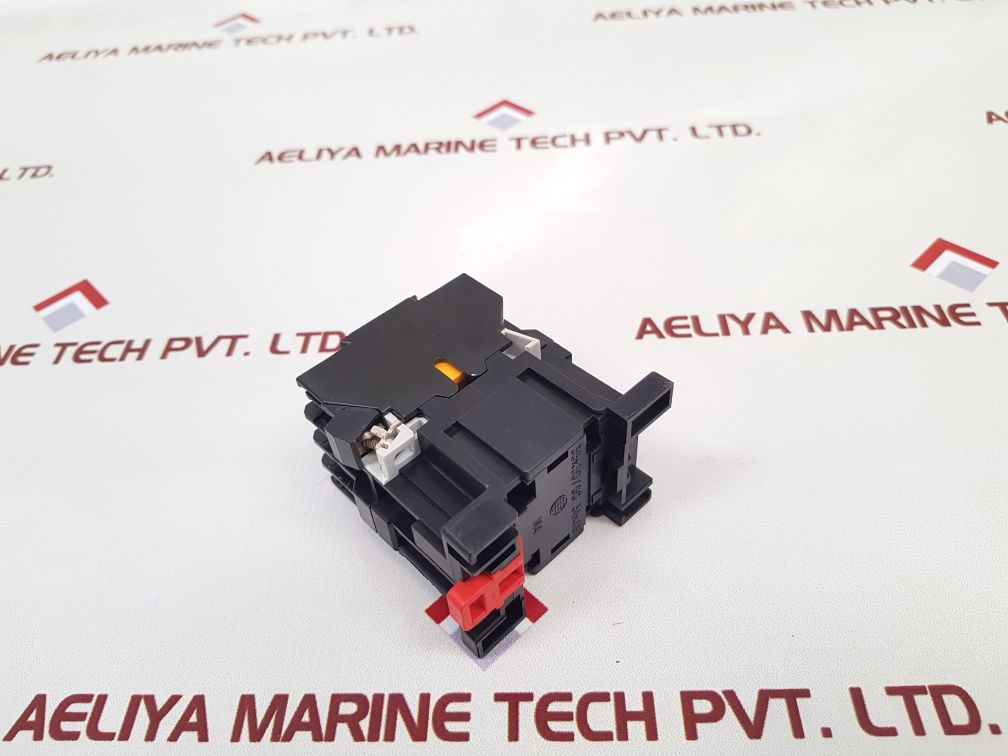 Telemecanique Ca2-dn 1229 A65 Contactor