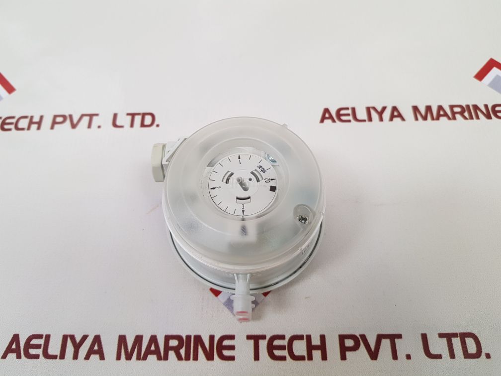 Huba Control 604.99352 Mechanical Pressure Switch 0.2...3