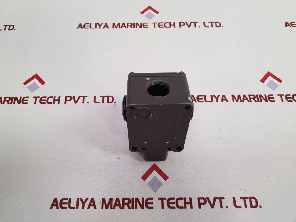 Schmersal Tvh 015-11Y-1 Limit Switch