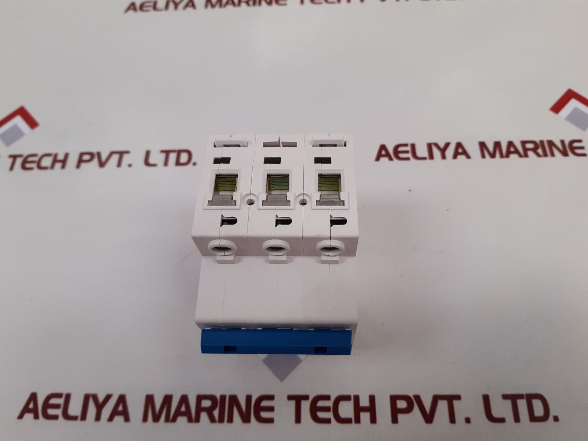 Dz47-63 B16 Circuit Breaker